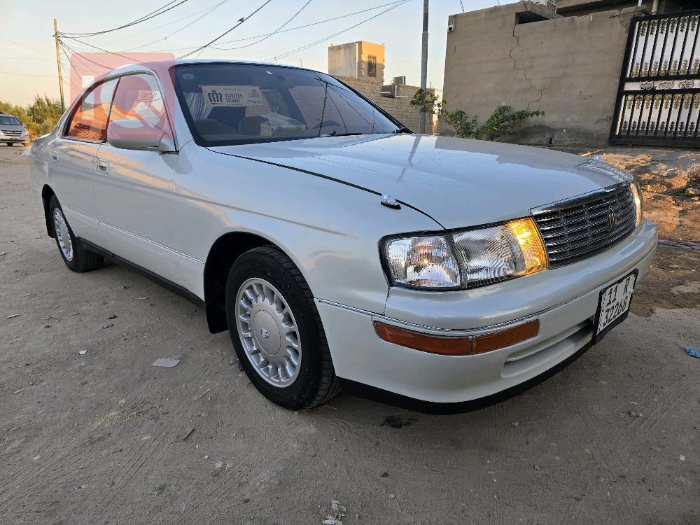 تۆیۆتا کراون